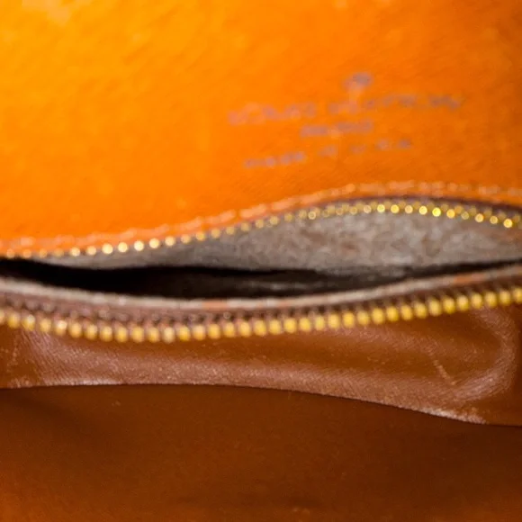 Louis Vuitton Saint Cloud MM Monogram Crossbody Bag St. Cloud - Picture 13 of 15